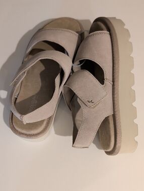 Koolaburra Women's Suede Double-Strap Platform Sandals — Light Taupe Size 8